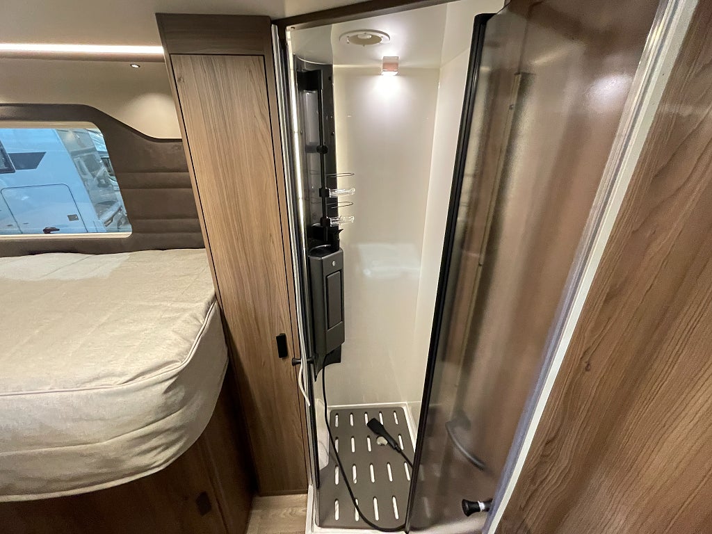 Kabe TMX 810 LGB /Cinderella/5 bältad/Mercedes 170hk/ALDE - Kabe