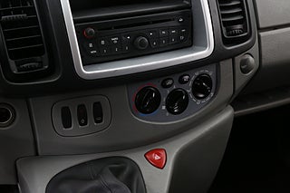 Minibuss Renault Trafic 15 av 18