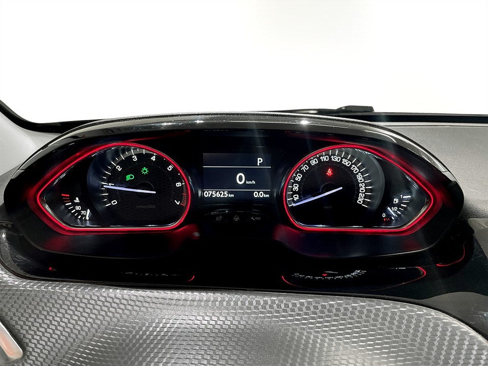 Bild på Peugeot 2008 GT 1.2 PT 110hk Aut - PANO, P-SENSORER BAK