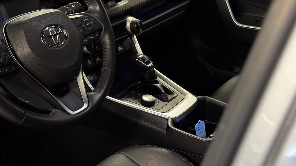 Toyota RAV4 Plug-in Aut AWD Style Dragkrok Värmare Adp-fart Kamera bild 20