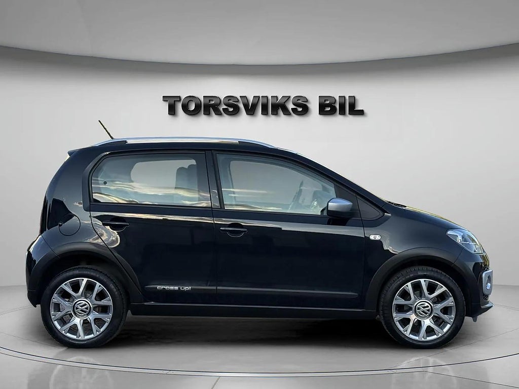 Volkswagen UP! 1,0 MPI Navi 1 Ägare 7400 mil - miniatyr 7