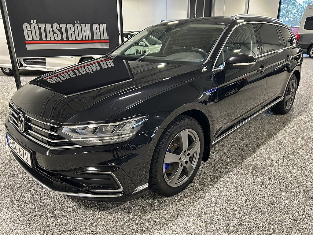 Volkswagen Passat GTE /OBS! 6900MIl,Värmare,Drag,mm