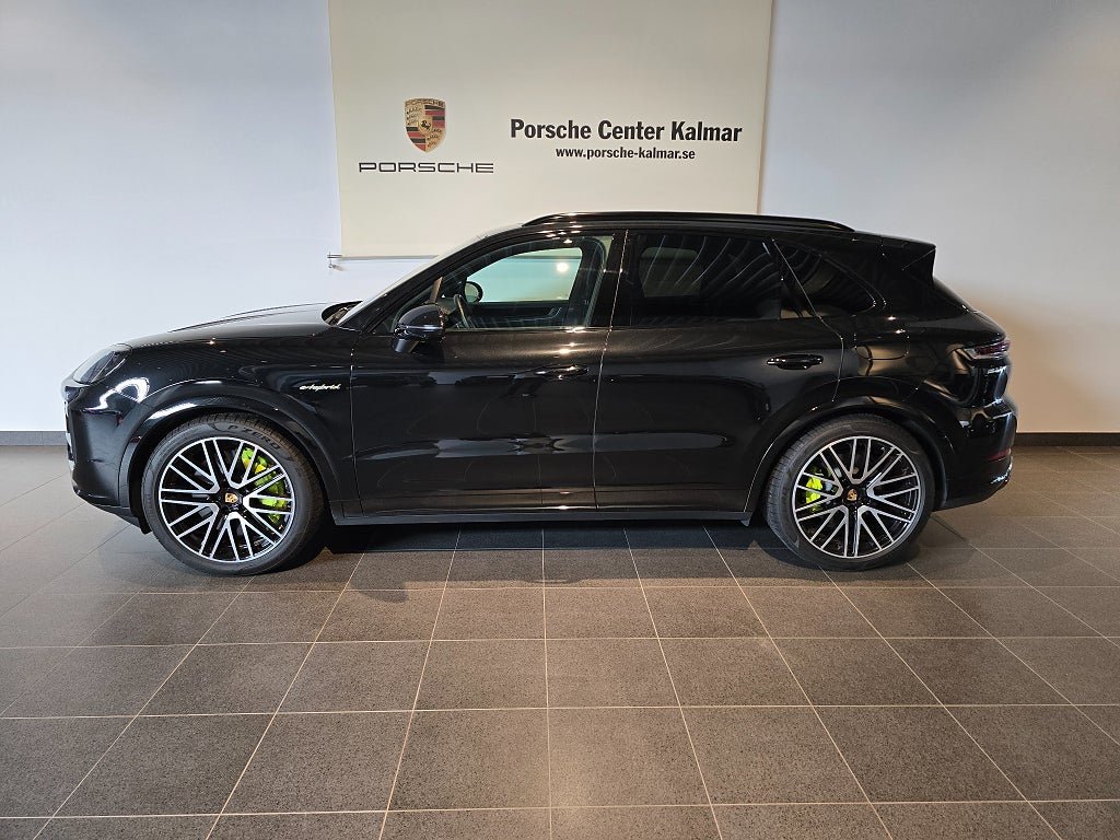 Porsche Cayenne Turbo E-Hybrid Se Spec