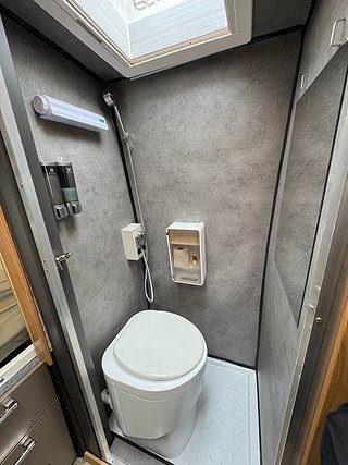 Husbil-halvintegrerad Volkswagen Crafter 163HK 8 av 17