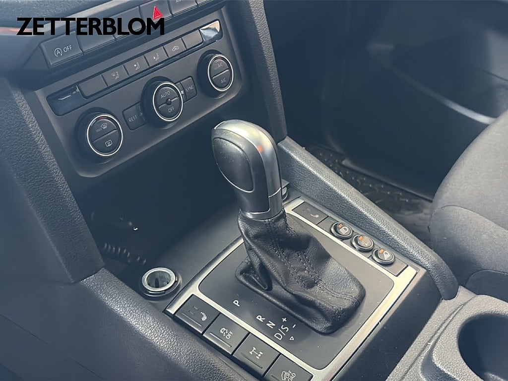 Transportbil - Skåp Volkswagen Amarok 14 av 18