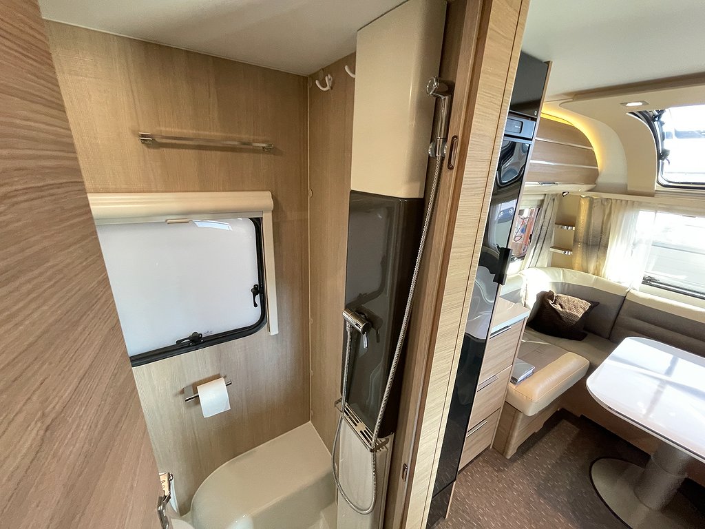 Adria Adora 542 UL / ALDE / Långbädd / Markis /  - Adria