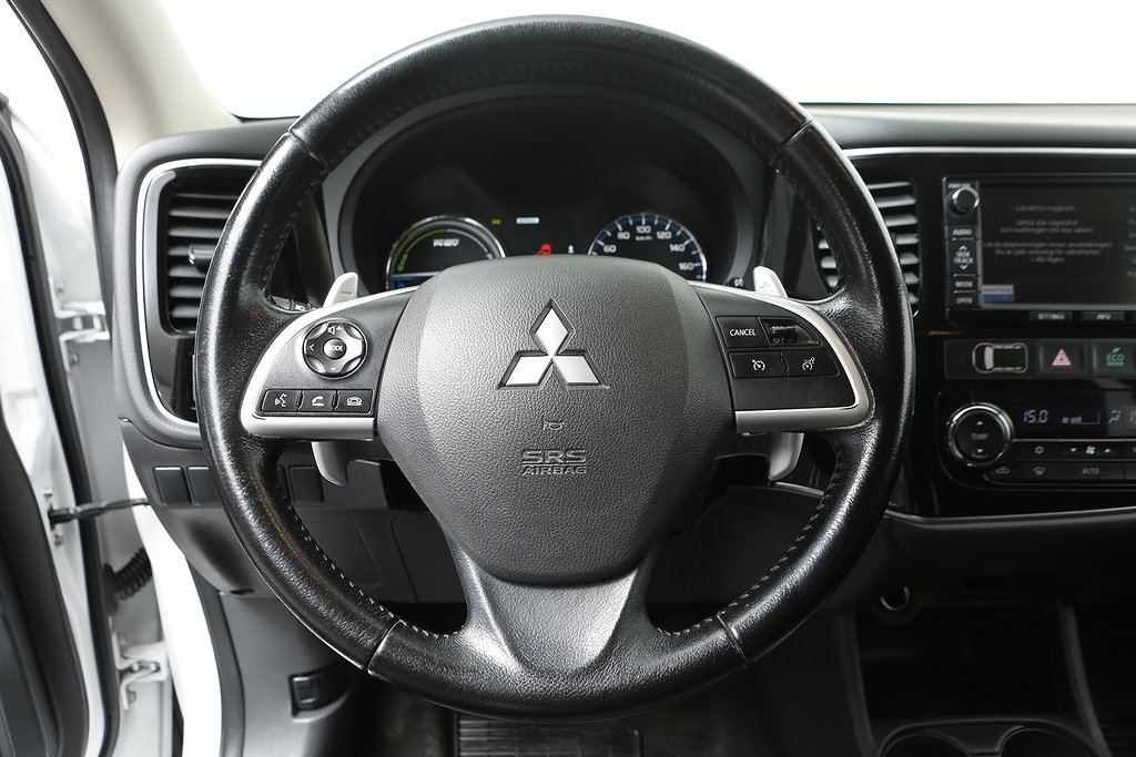 Mitsubishi Outlander Plug-in hybrid 4WD Aut Extraljus Drag 2014
