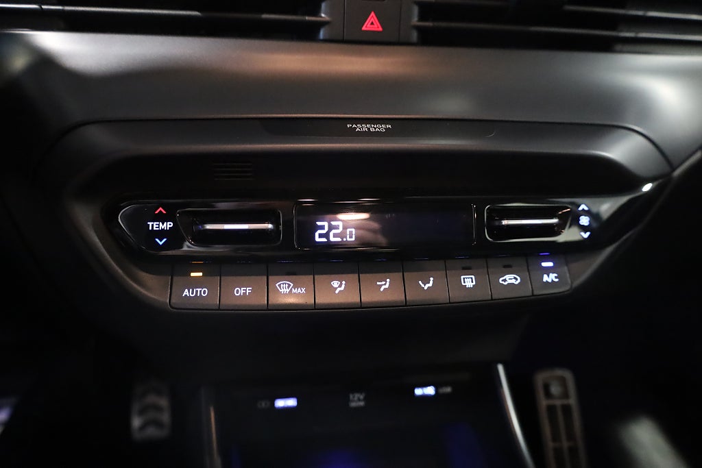 Hyundai Bayon 1.0 T-GDI AUT Essential M-Värme Kamera CarPlay Leasbar 2023
