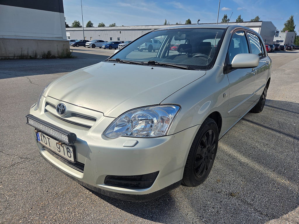 Toyota Corolla 5-dörrars 1.6 VVT-i 16900 Mil Euro 4