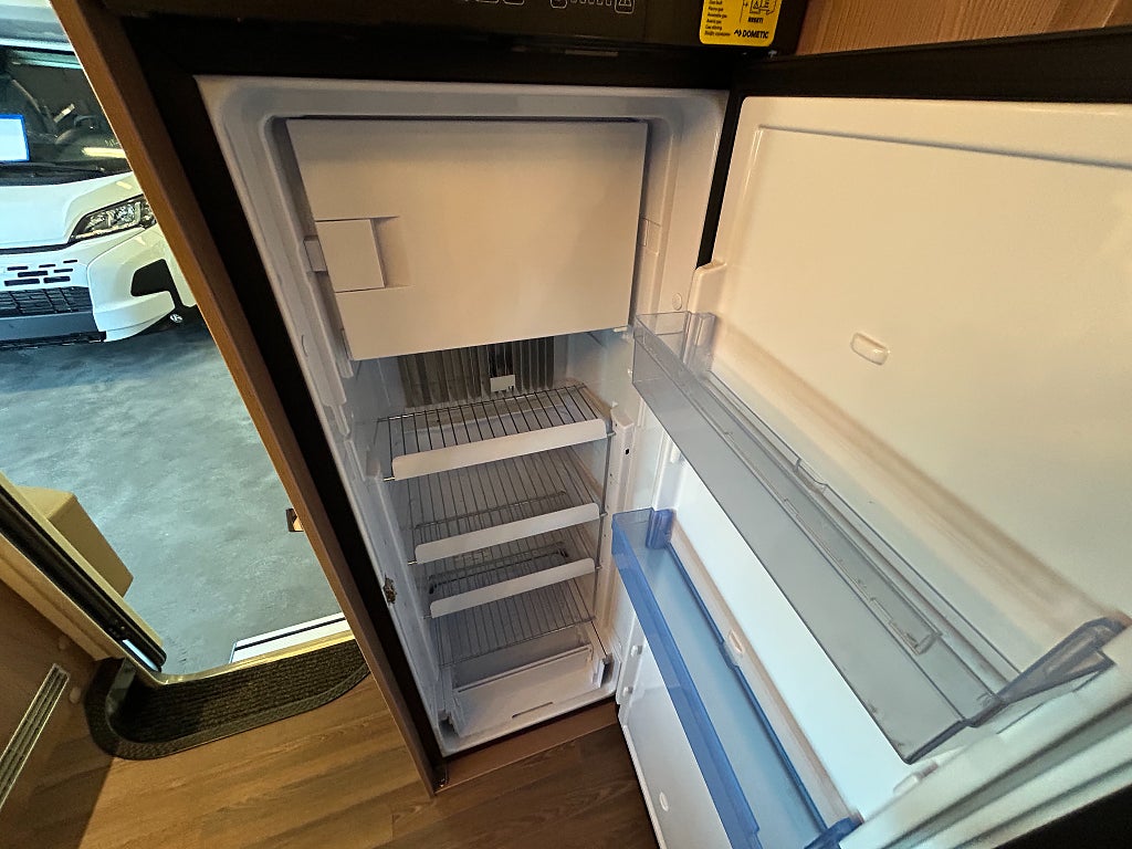 Bürstner Lyseo T 736 / Taksäng / Elpatron / Duo-control - Bürstner