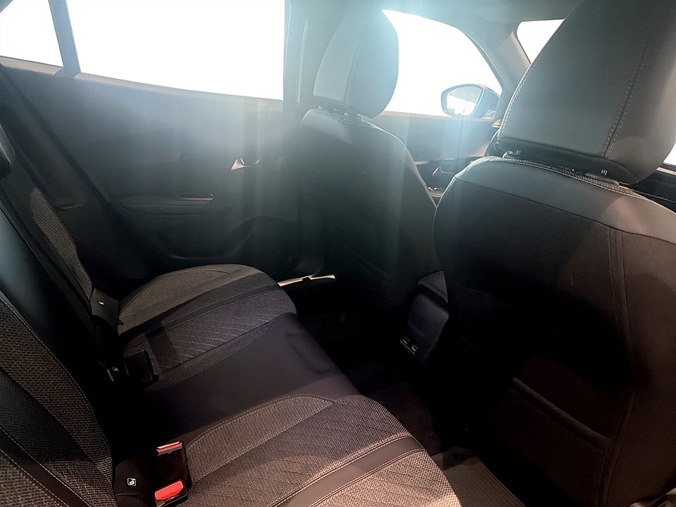 Bild på Peugeot 2008 Allure Hybrid 145hk Aut B-KAMERA CARPLAY