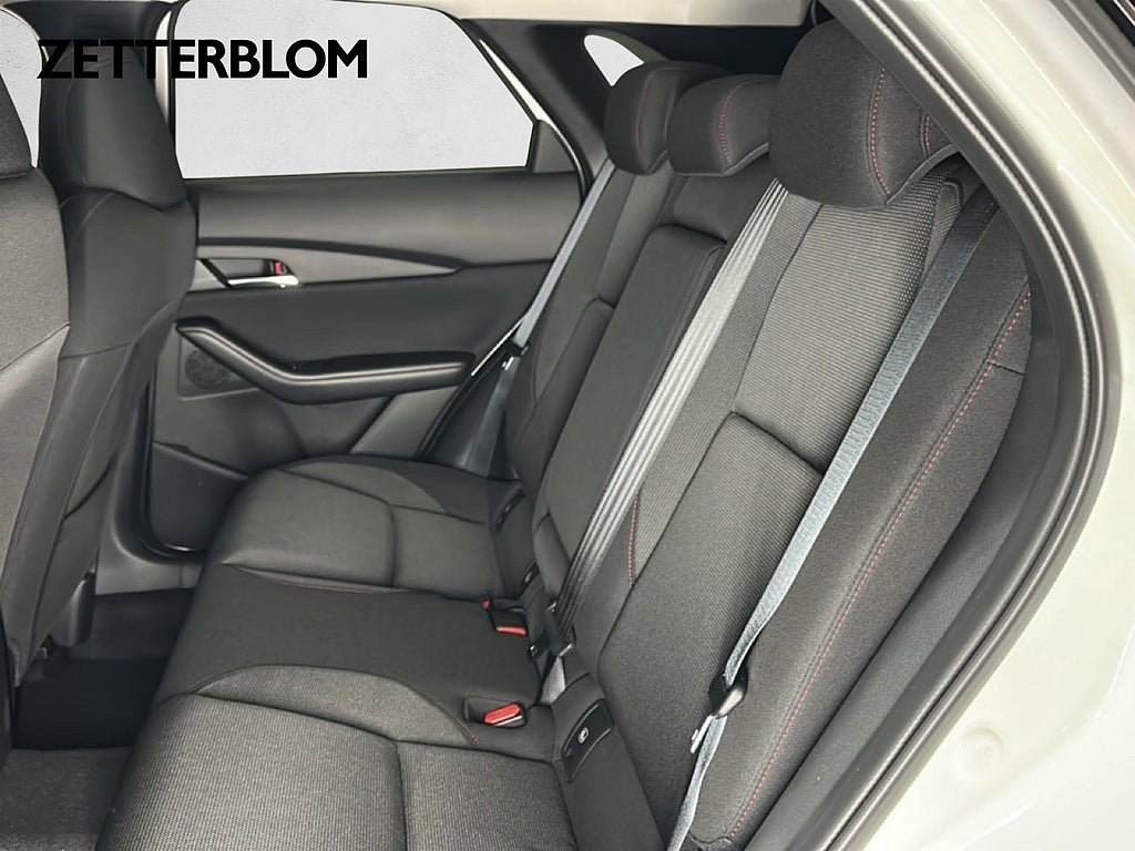 SUV Mazda CX-30 8 av 20