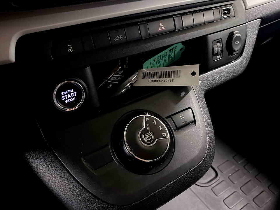 Bild på Peugeot Expert PRO+ 2.0 BHDi 145hk Aut L3 KAMPANJRÄNTA 3,99%