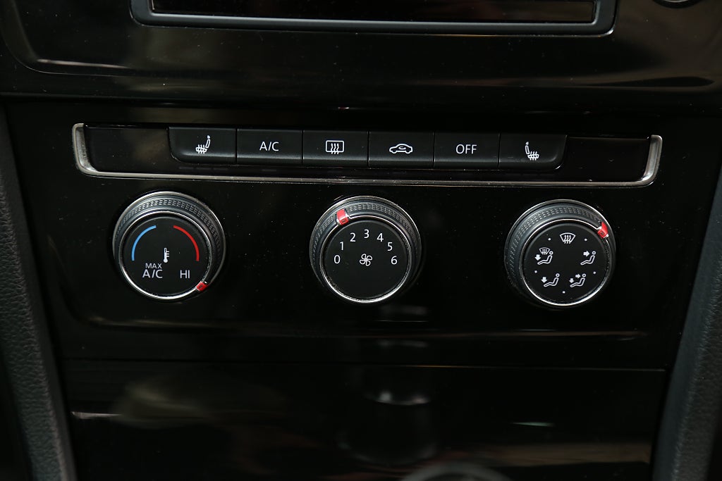 Volkswagen Golf 1,4 TSI 140hk GT R-Line 5-dörrar Kamera Motorv Drag 2015