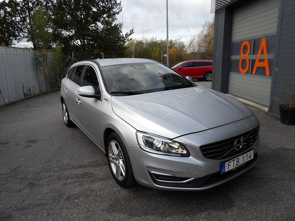 Volvo V60 D5 Plug-in Hybrid AWD Classic, Momentum, 231hk