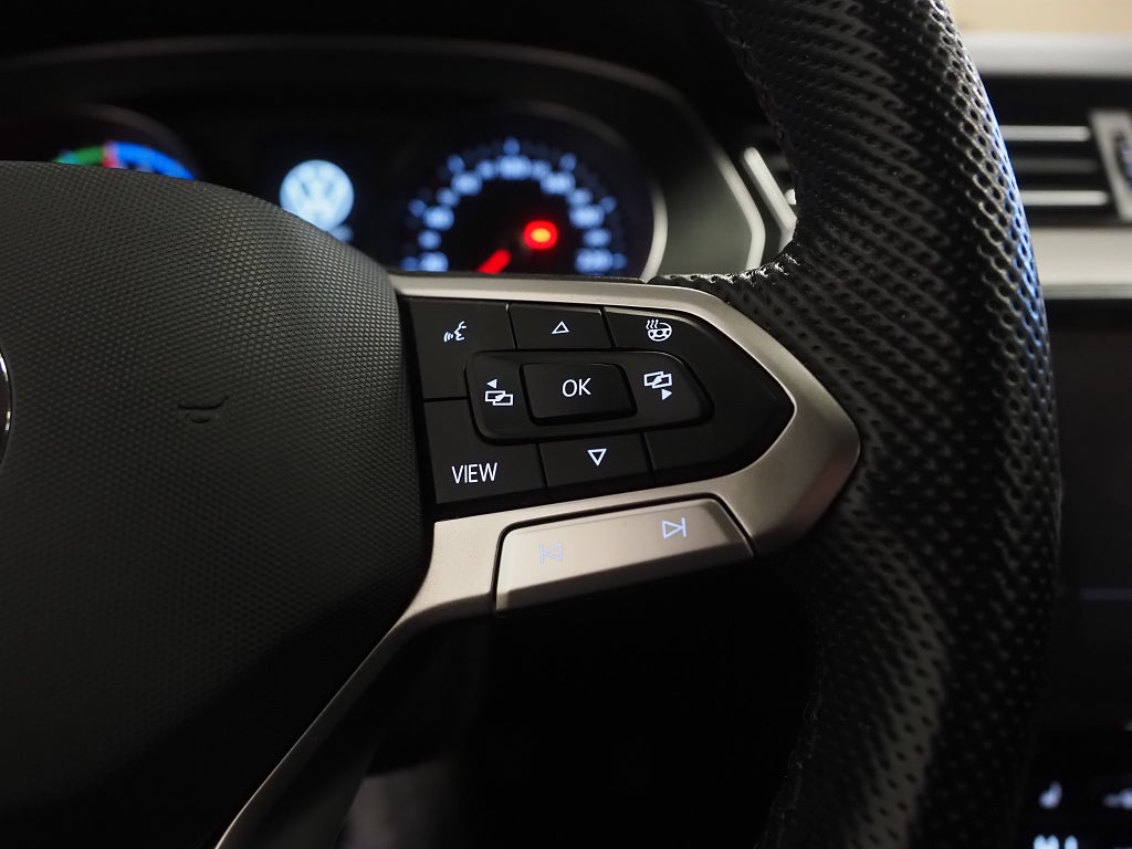Volkswagen Passat Sportscombi GTE 1.4 TSI GTE | Drag | Värmare | Navi | 2022