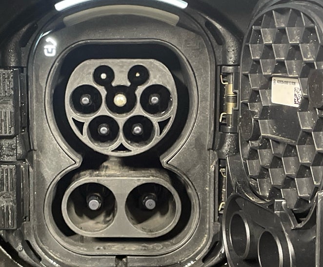 Mercedes-Benz EQA 250 AMG Premium Glastak 19tum Distronic - bild 11