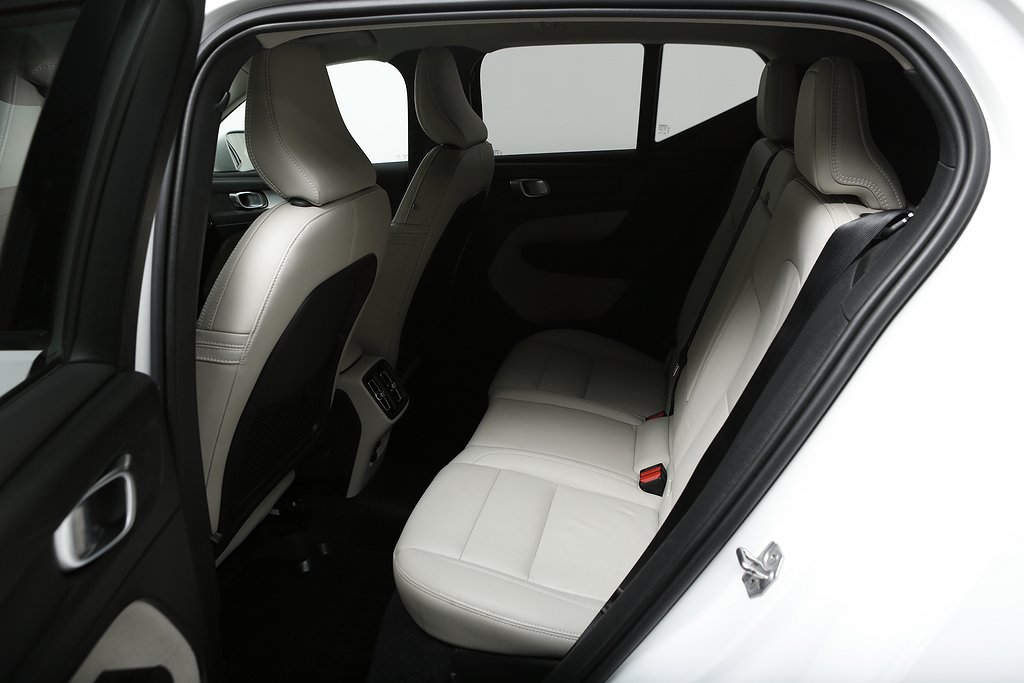 Volvo XC40 B4 197hk Momentum Adv AWD Aut Skinn VOC Leasbar 2021