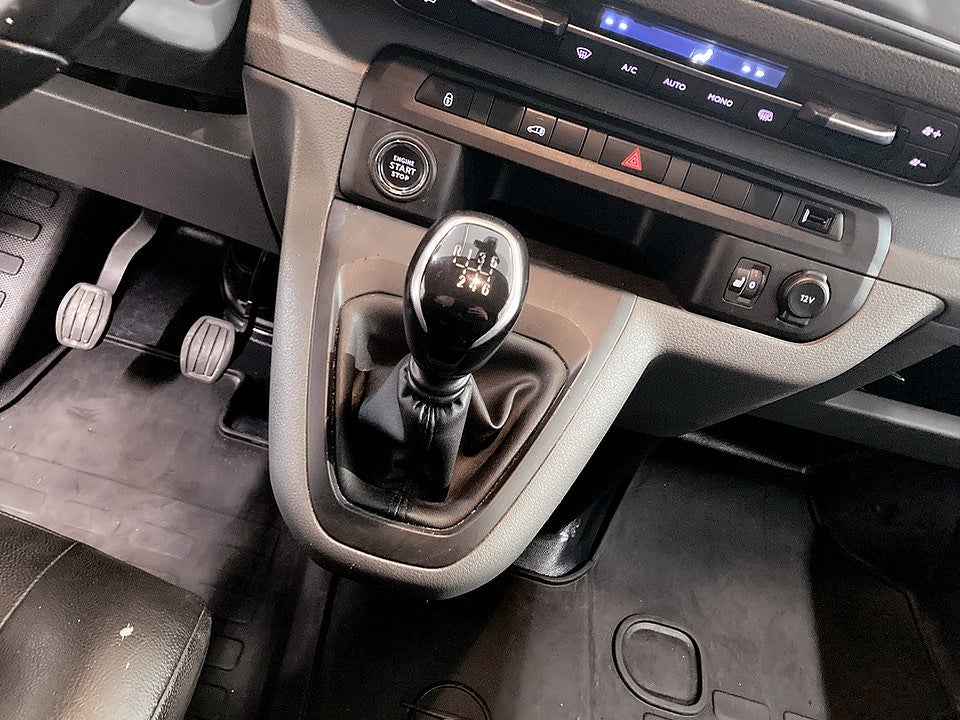 Bild på Opel Vivaro Premium 2.0 120hk L3 - B-KAMERA, CARPLAY