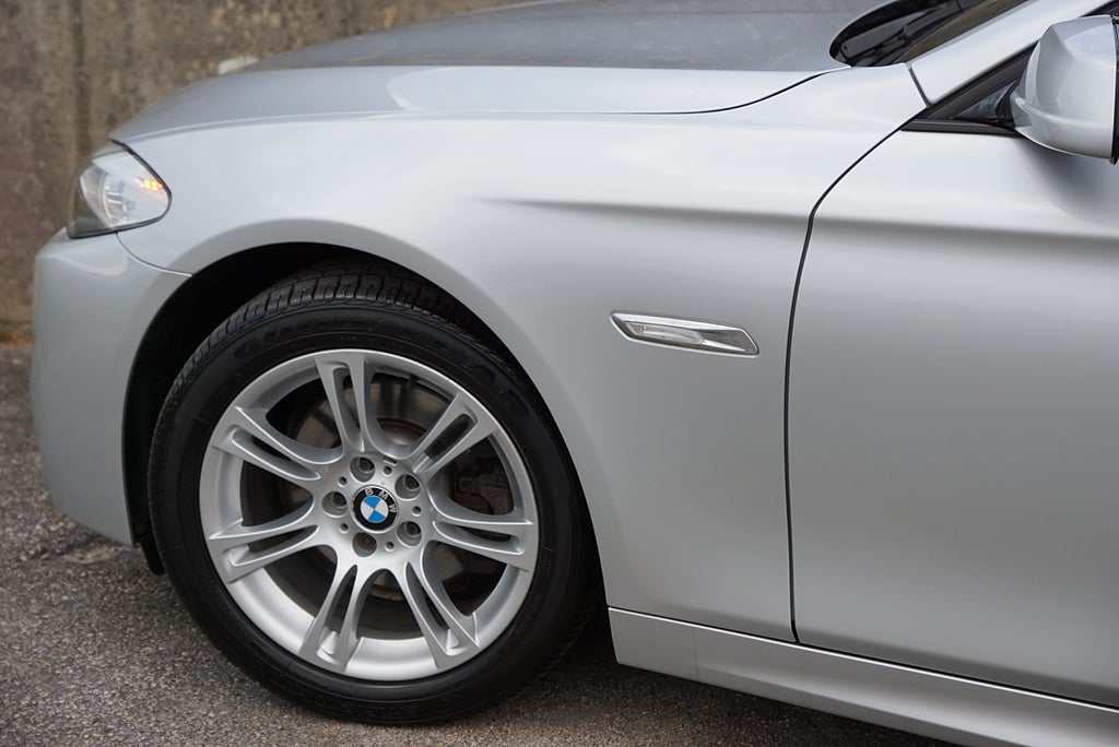 BMW 523I Touring M Sport|1-Ägare|Låga Mil|Värmare|Drag|