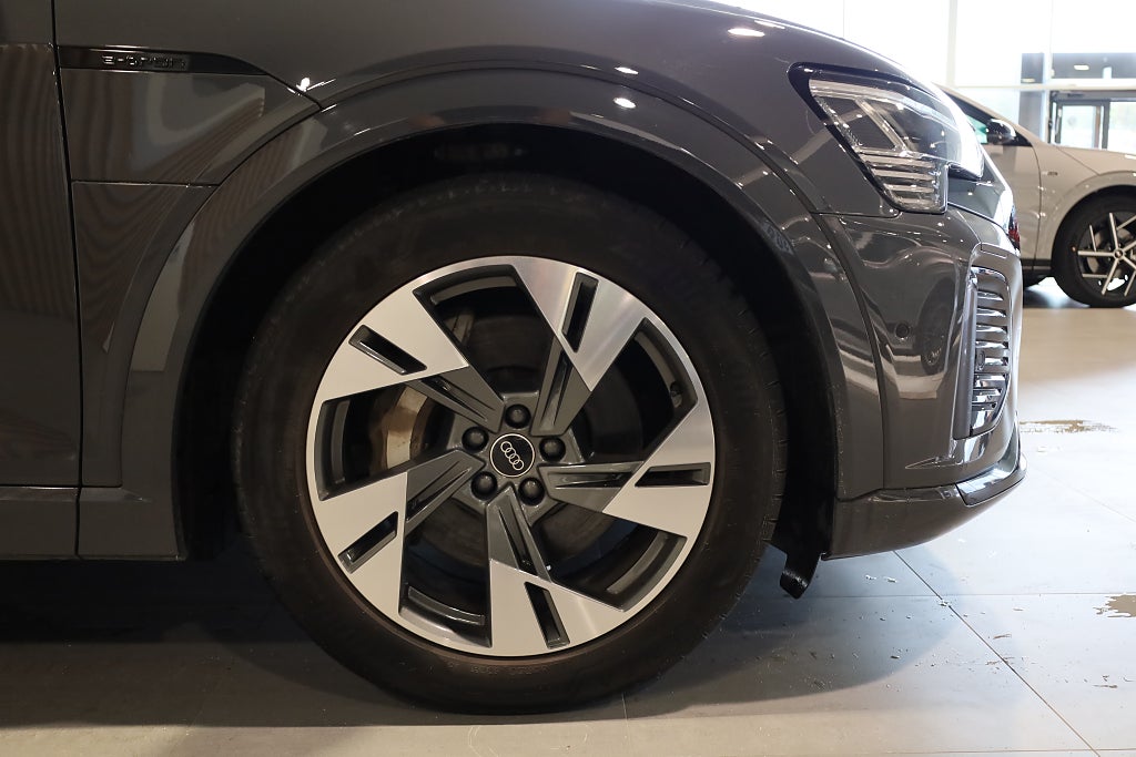 Audi q8-e-tron 50 Quattro S line Navi Kamera Leasbar V-Hjul 2024
