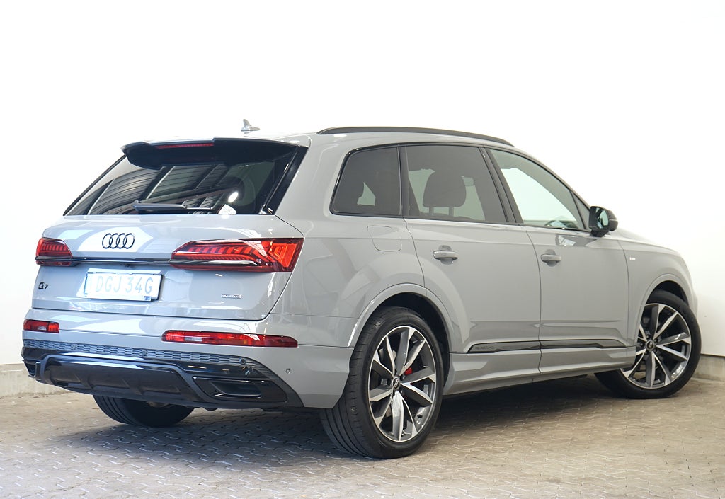 Audi Q7 55 TFSI quattro 7-sits Competition Plus S line 340hk