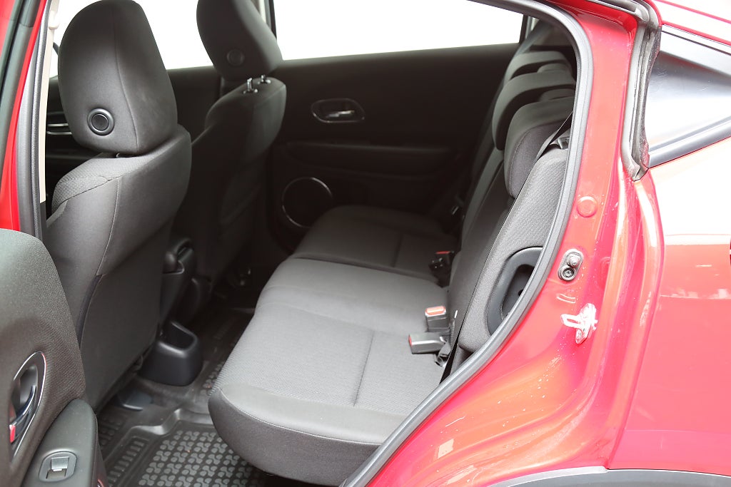 Honda HR-V 1,5 i-VTEC 131hk Elegance Aut P-sensorer