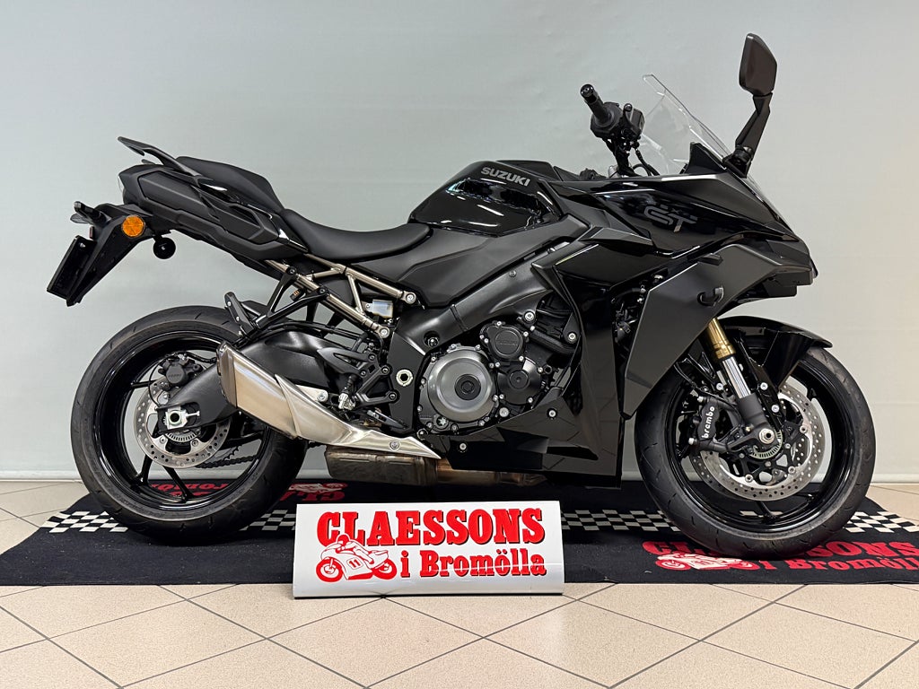 Suzuki GSX S 1000 GT NY Demo 