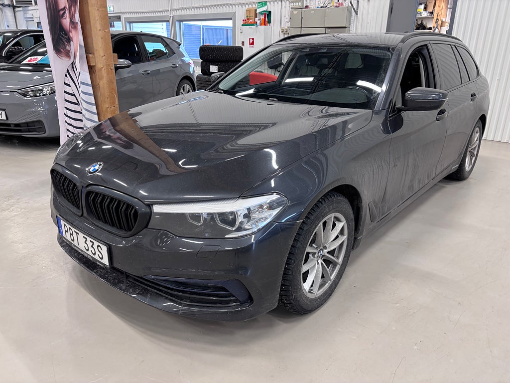BMW 520d xDrive Touring Steptronic Sport line Drag 2,99% ränta