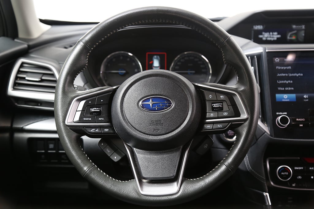 Subaru Forester 2,0i e-Boxer XFuel AWD Aut Extraljus Motorvärmare 2024
