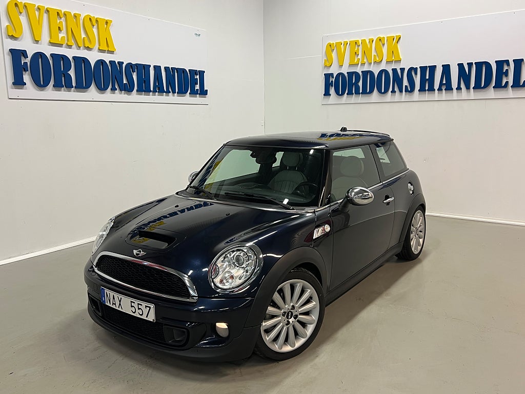 MINI Cooper S Chili Connected Panorama Navi (Årsskatt = 910 KR)