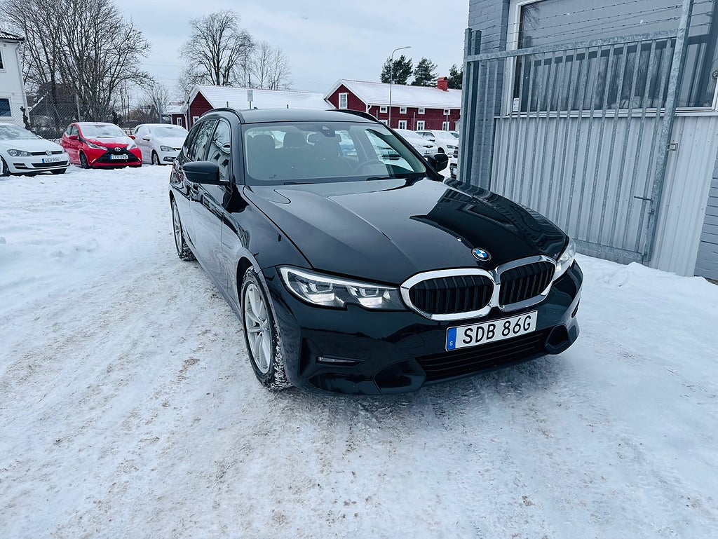 BMW 320 d xDrive 190HK TOURING SPORT LINE / DRAG / VÄRMARE 