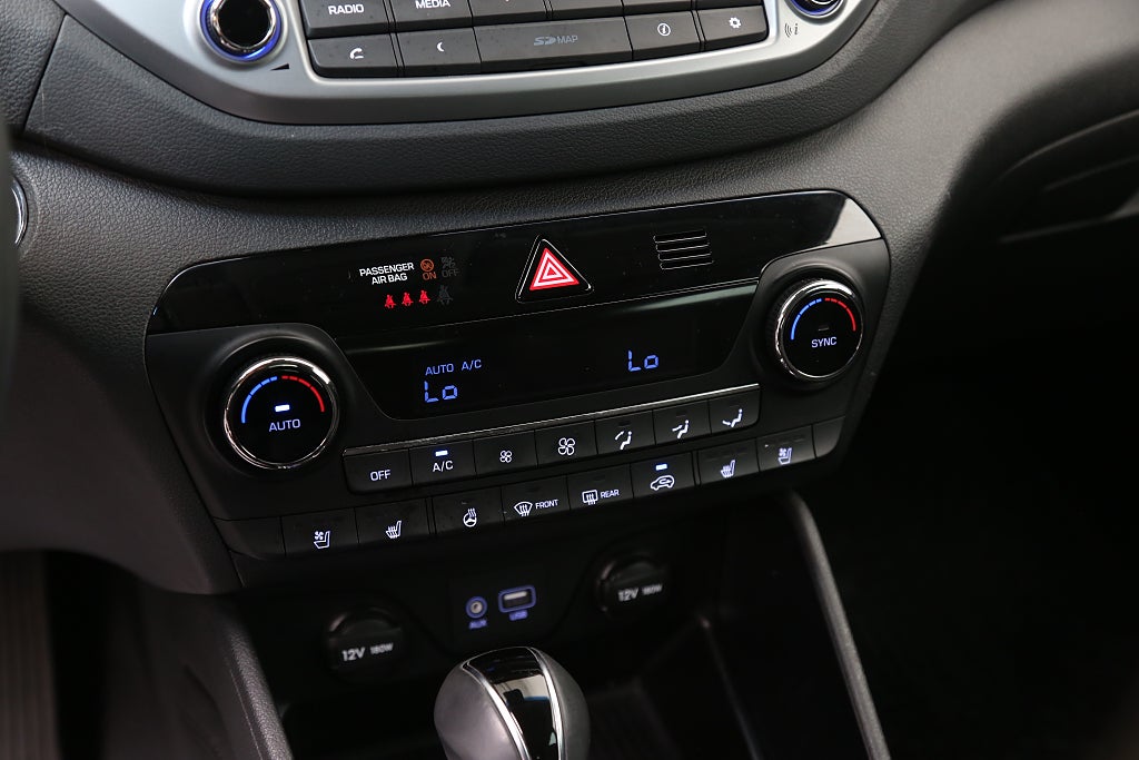 Hyundai Tucson 1,6 T-GDI Premium AWD Aut Pano Skinn 1ägare Motorv Drag 2018