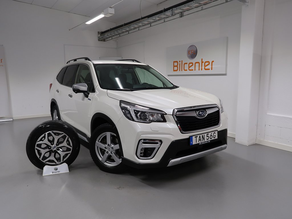 Subaru Forester *KAMPANJ* e-Boxer AWD V-Däck ingår Kamera-Carplay-Elstol-Keyless