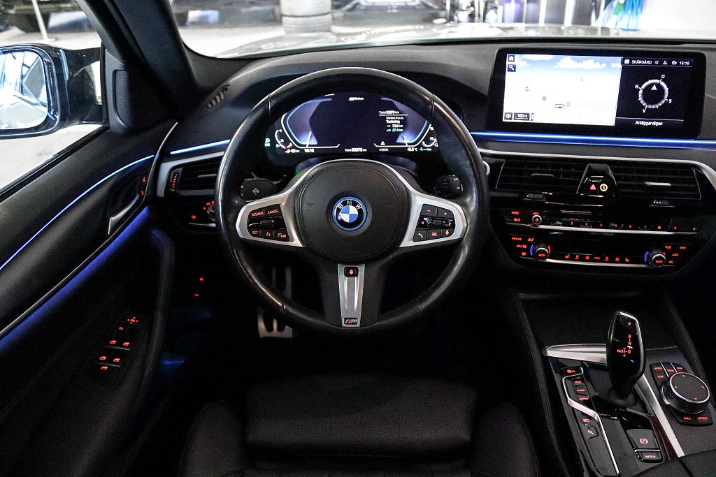 BMW 530e xDrive Touring M Sport HiFi Rattvärme Dragkrok