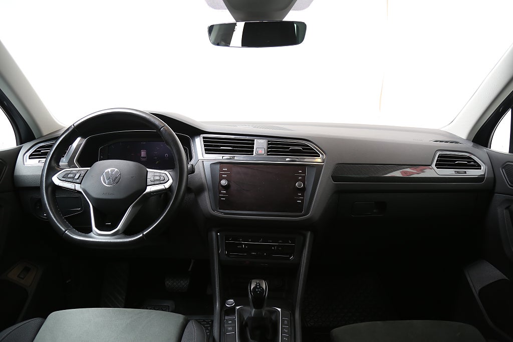 Volkswagen Tiguan 2,0 TDI 200hk 4Motion Elegance DSG Värmare Drag Leasbar