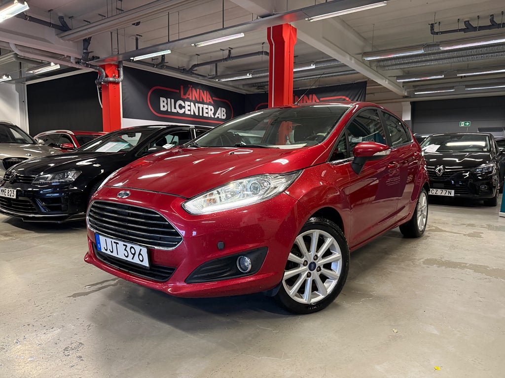 Ford Fiesta 1.0 EcoBoost Titanium Ny servad Motorvärmare Låg års