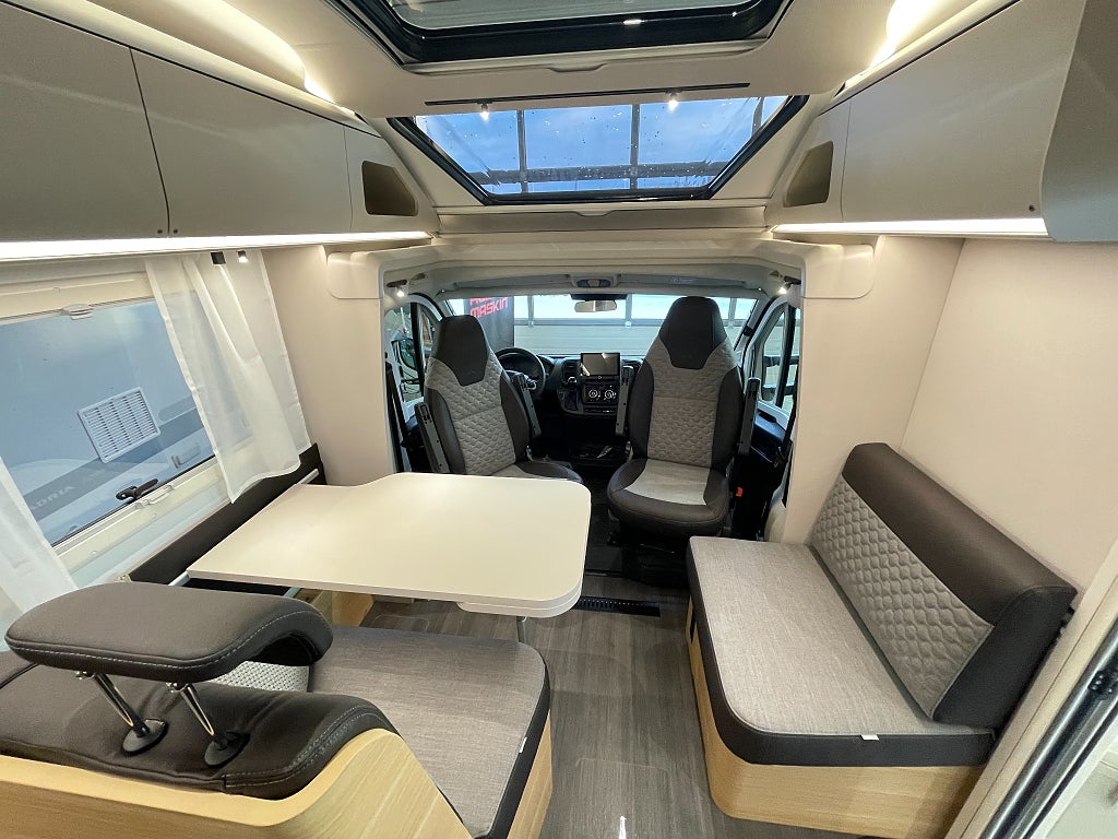 Adria Coral Axess 670 SL /Automat140hk/Elpatron/B-körkort - Adria