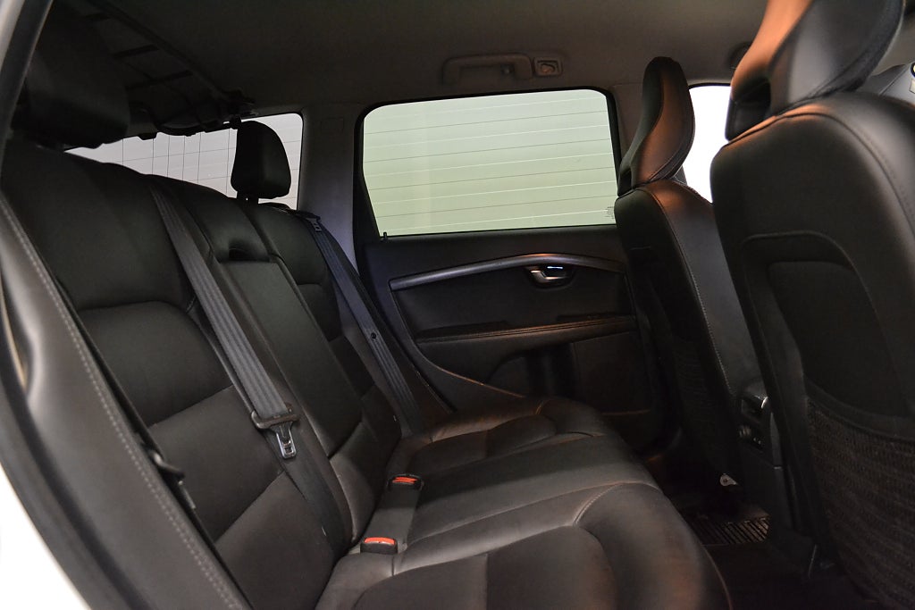 Volvo XC70 D4 181hk AWD Classic Summum | Drag | D-värm | Skinn | 2016