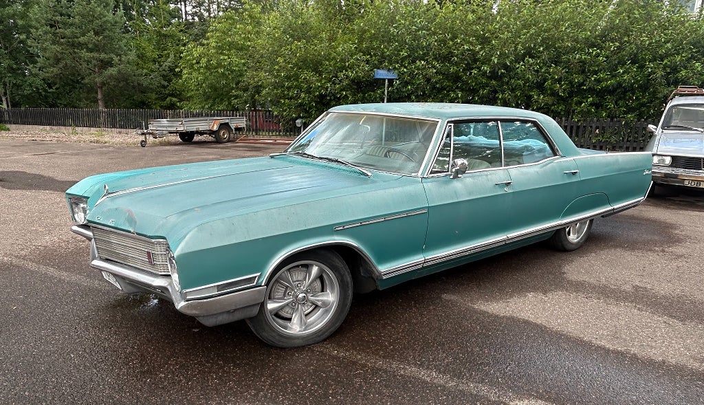 Buick Electra 225 Custom 4-dörrars Hardtop 6.6 V8