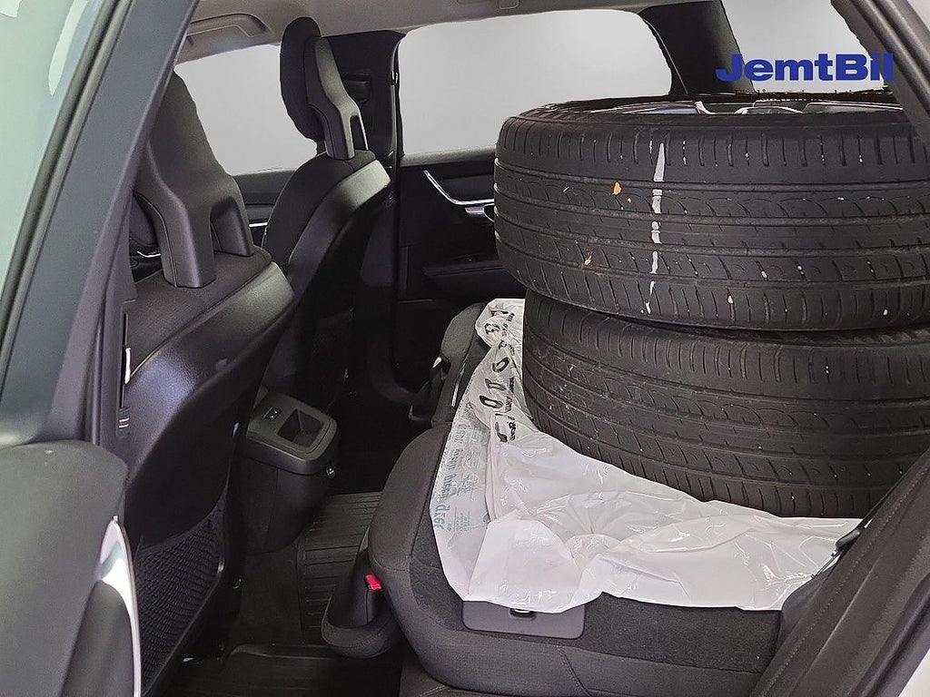 Volvo V90 Cross Country 2018 - miniatyr 8