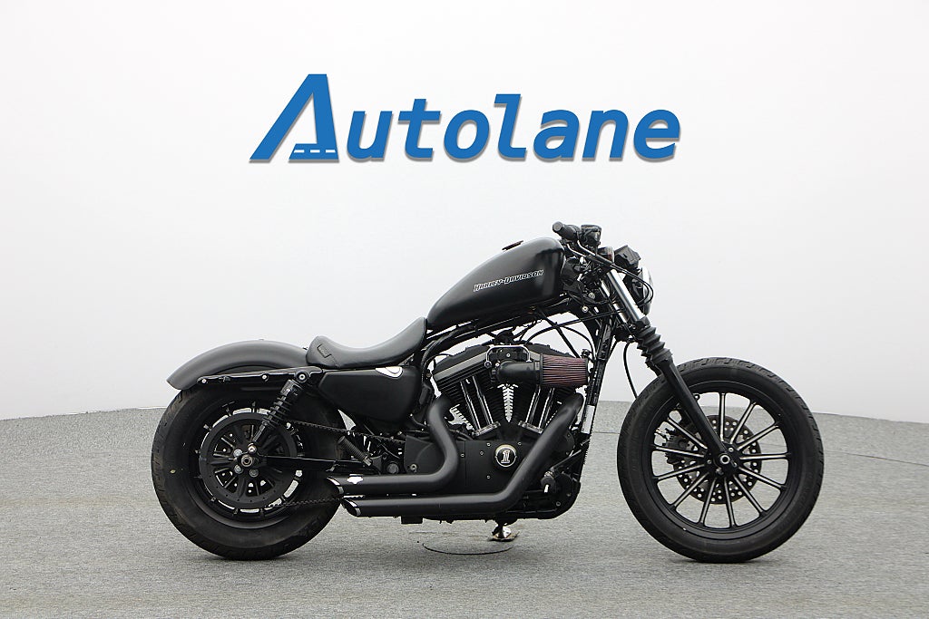 Harley-Davidson Iron 883 *Vance & Hines Le Pera Nyservad