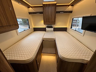 Husbil-halvintegrerad Ci Magis 86 XT 10 av 20