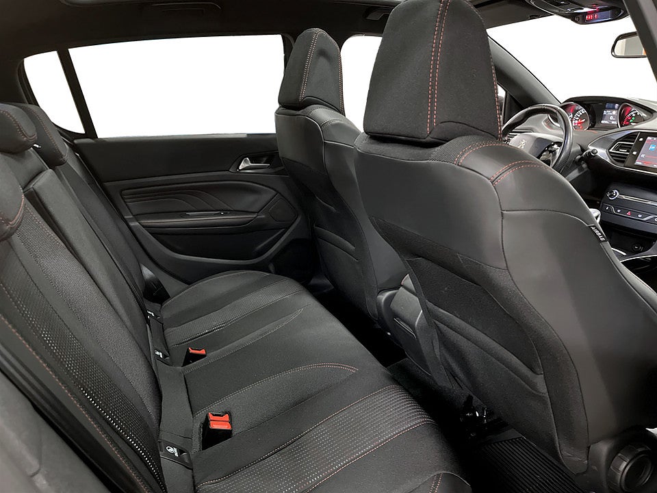 Bild på Peugeot 308 5D GT-Line 1.2 PT 130hk GLASTAK P-SENSORER 