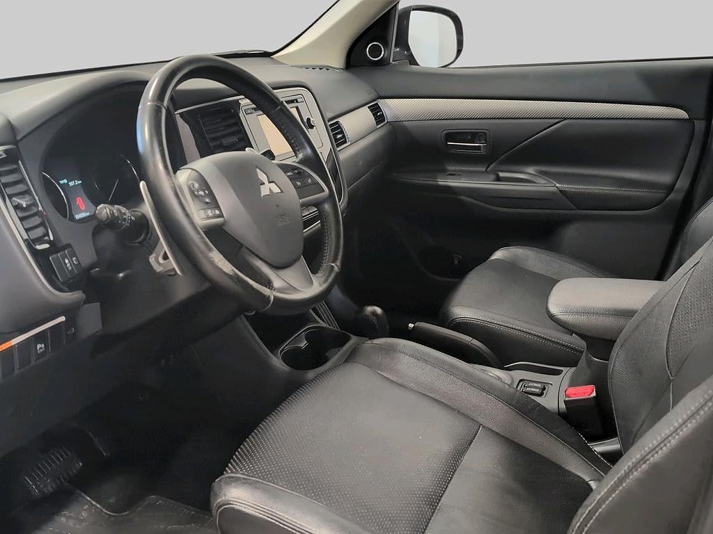 Mitsubishi Outlander 2.2 Di-D 4WD Business 150 hk 7-sits