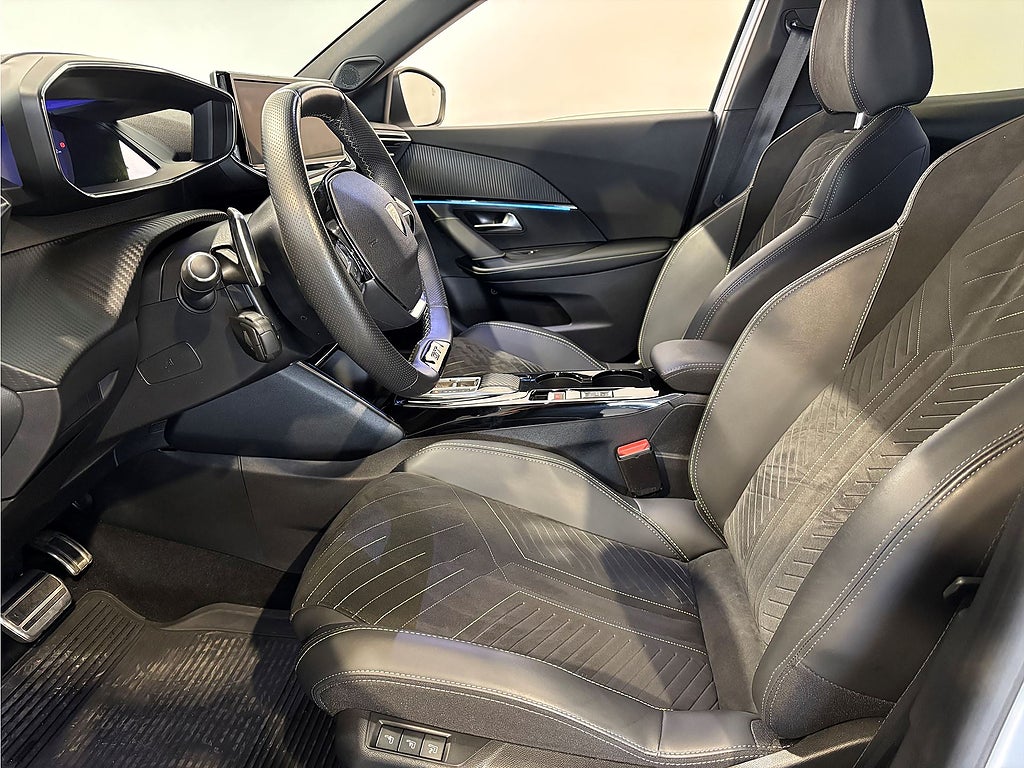 Bild på Peugeot 2008 GT 1.2 PT 130hk Aut - B-KAMERA, CARPLAY