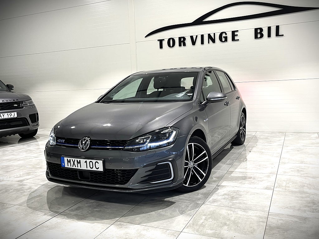 Volkswagen Golf GTE 1.4 TSI GTE Värmare 3,95% Ränta Cockpit Låga mil