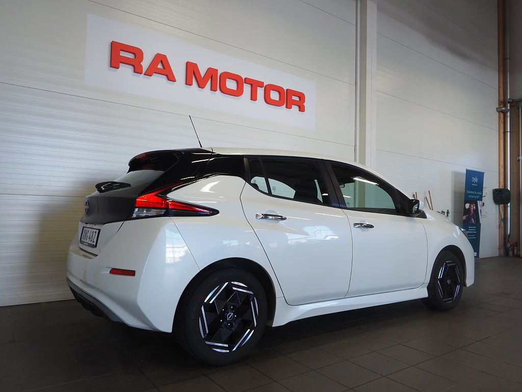 Nissan Leaf 40 kWh 150hk Acenta |Backkamera| Rattvärme | 2022