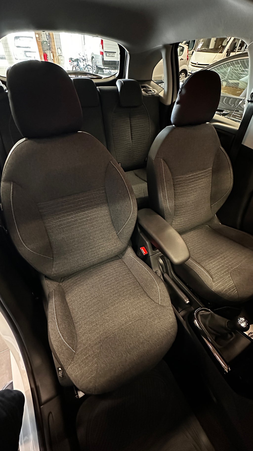 Citroën C3 1.2 PureTech VTi Happy edition thumbnail