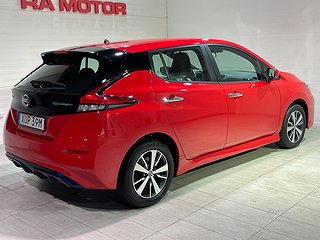 Halvkombi Nissan Leaf 7 av 23